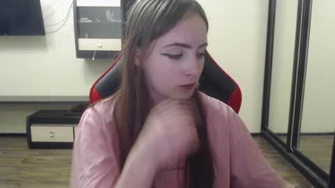 Snapshot of laralianna chatting on December 25, 2024, 4:32 pm Laralianna online show from December 25, 2024, 4:32 pm