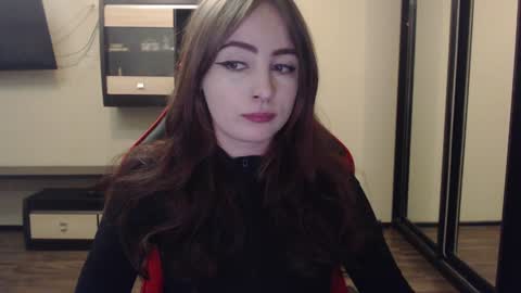 Snapshot of laralianna chatting on January 10, 2025, 1:32 am Laralianna online show from January 10, 2025, 1:32 am