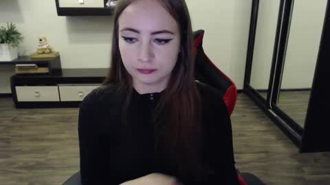 Snapshot of laralianna chatting on September 14, 2025, 1:54 pm Laralianna online show from September 14, 2025, 1:54 pm