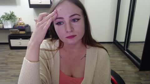 Snapshot of laralianna chatting on September 23, 2025, 1:47 pm Laralianna online show from September 23, 2025, 1:47 pm