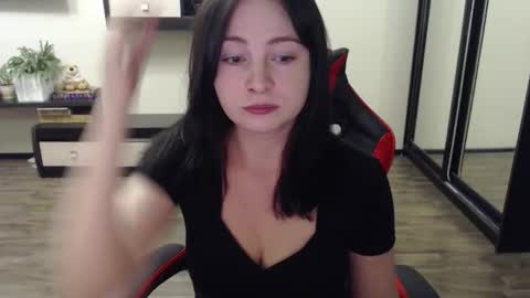 Snapshot of laralianna chatting on October 2, 2025, 12:34 pm Laralianna online show from October 2, 2025, 12:34 pm