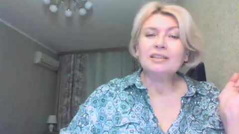 Snapshot of laramrs chatting on October 10, 2025, 5:01 pm laramrs online show from October 10, 2025, 5:01 pm