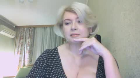 Snapshot of laramrs chatting on November 2, 2025, 4:09 pm laramrs online show from November 2, 2025, 4:09 pm