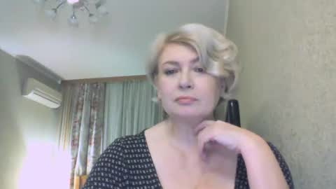 Snapshot of laramrs chatting on November 11, 2025, 5:24 pm laramrs online show from November 11, 2025, 5:24 pm