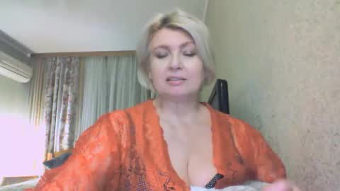 Snapshot of laramrs chatting on November 21, 2025, 5:55 pm laramrs online show from November 21, 2025, 5:55 pm