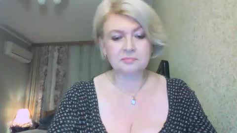 Snapshot of laramrs chatting on December 2, 2025, 5:30 pm laramrs online show from December 2, 2025, 5:30 pm