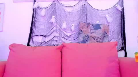 Lara Murphy online show from October 22, 2025, 10:53 pm