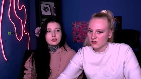 laratiz online show from November 13, 2025, 2:38 pm