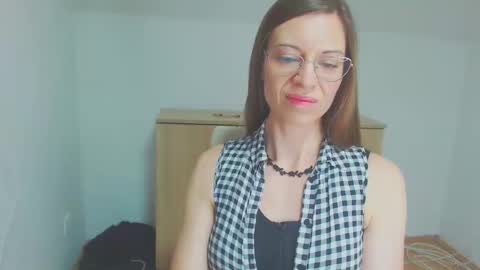 Snapshot of larawintersxxx chatting on February 9, 2025, 12:49 am larawintersxxx online show from February 9, 2025, 12:49 am