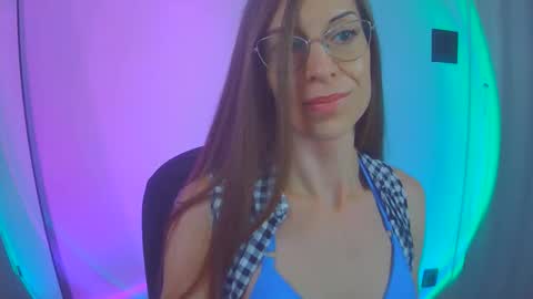 Snapshot of larawintersxxx chatting on October 11, 2025, 12:10 am larawintersxxx online show from October 11, 2025, 12:10 am