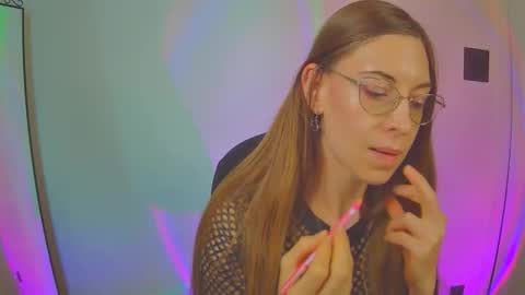 larawintersxxx online show from November 9, 2025, 8:40 pm