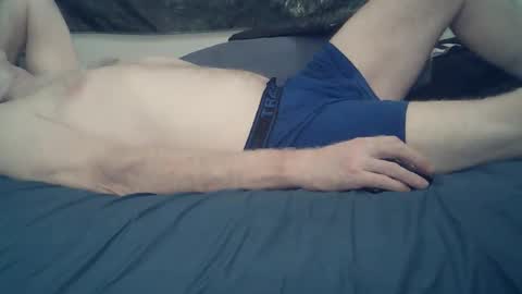 Snapshot of larbie chatting on December 19, 2025, 10:33 am Larbie online show from December 19, 2025, 10:33 am