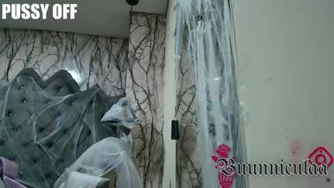 Snapshot of larissa01_ chatting on November 9, 2025, 2:32 am Lari online show from November 9, 2025, 2:32 am