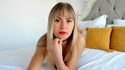 Snapshot of larissa4 chatting on February 14, 2025, 1:40 pm Larissa online show from February 14, 2025, 1:40 pm