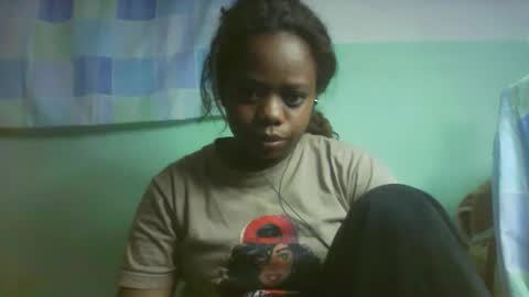 larissa645771 online show from October 27, 2025, 7:07 pm