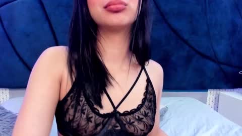 Snapshot of larissaevans chatting on March 8, 2025, 2:40 pm Valentina online show from March 8, 2025, 2:40 pm