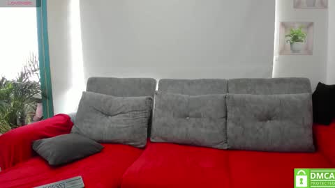 Rosa  online show from December 4, 2025, 7:11 pm