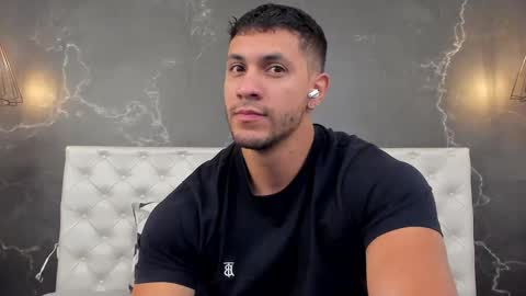 andrew online show from December 3, 2025, 1:09 pm