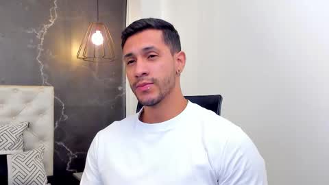 andrew online show from December 17, 2025, 1:28 pm