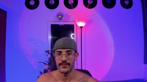 Snapshot of larry_stewart chatting on January 7, 2025, 3:24 am larry_stewart online show from January 7, 2025, 3:24 am