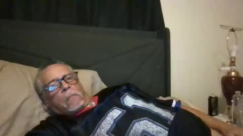 Snapshot of larrymb777 chatting on November 27, 2025, 2:57 am larrymb777 online show from November 27, 2025, 2:57 am