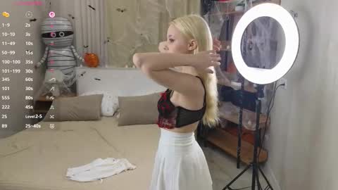 Snapshot of lashandramorgans chatting on November 5, 2025, 1:16 am Emilia for my friends Amy online show from November 5, 2025, 1:16 am