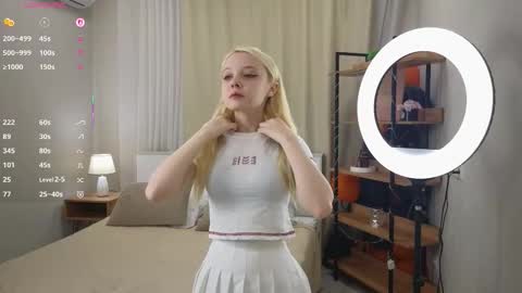 Snapshot of lashandramorgans chatting on November 10, 2025, 1:15 am Emilia for my friends Amy online show from November 10, 2025, 1:15 am