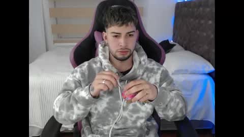 Snapshot of latam_ chatting on January 31, 2025, 6:02 am YOUR BABY online show from January 31, 2025, 6:02 am