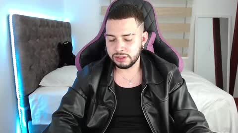 Snapshot of latam_ chatting on March 10, 2025, 5:43 am YOUR BABY online show from March 10, 2025, 5:43 am