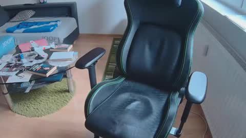 latexboy893 online show from November 19, 2025, 12:38 pm