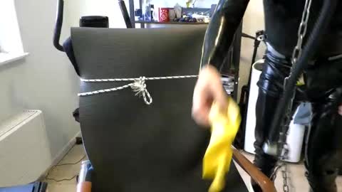 Snapshot of latexslaafboy2 chatting on November 4, 2025, 9:08 am latexslaafboy online show from November 4, 2025, 9:08 am