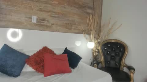 Snapshot of lathiffa chatting on December 19, 2025, 6:37 pm lathiffa online show from December 19, 2025, 6:37 pm