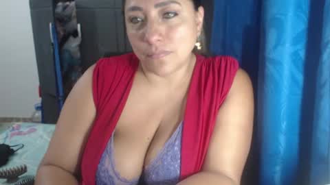 latin_big_boobs online show from November 24, 2025, 1:49 am