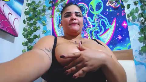 latina_bigboos12 online show from November 9, 2025, 5:39 am