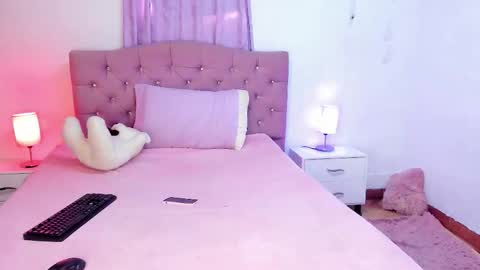 Martina online show from November 20, 2025, 7:02 pm