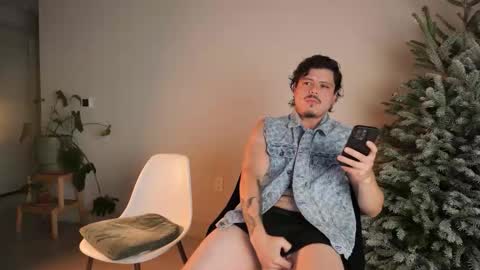 beltran online show from November 23, 2025, 8:14 am