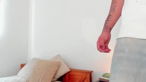 Snapshot of latinevil chatting on February 18, 2025, 6:26 pm Mistress Maddie and Master Jordan  online show from February 18, 2025, 6:26 pm