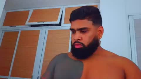 Snapshot of latinhot202423 chatting on October 14, 2025, 9:48 pm blackBear online show from October 14, 2025, 9:48 pm