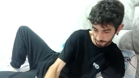 latinlustandfrenchkiss online show from December 3, 2025, 3:21 pm