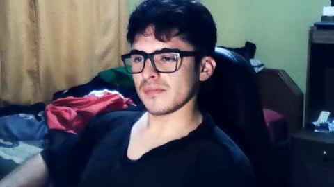 latinn_babe online show from September 16, 2025, 2:12 am