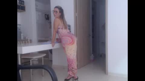 Snapshot of latinpaprika chatting on December 13, 2025, 10:26 pm latinpaprika online show from December 13, 2025, 10:26 pm