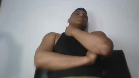 Snapshot of latinrayf chatting on October 31, 2025, 5:19 am latinrayf online show from October 31, 2025, 5:19 am