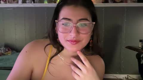 Snapshot of lau_mamacita chatting on January 24, 2025, 11:12 pm lau_mamacita online show from January 24, 2025, 11:12 pm