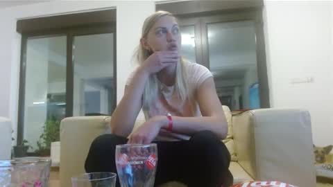 LAURA  ANNA online show from December 5, 2024, 4:44 pm