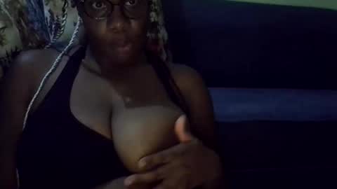 laura829489 online show from December 21, 2025, 7:43 pm