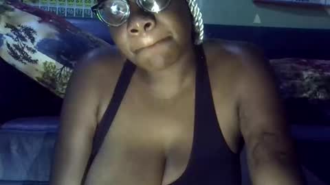 laura829489 online show from December 22, 2025, 8:39 pm