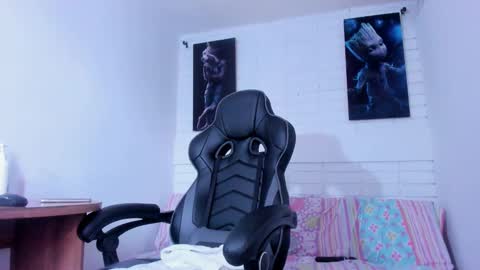   online show from January 4, 2025, 4:22 pm