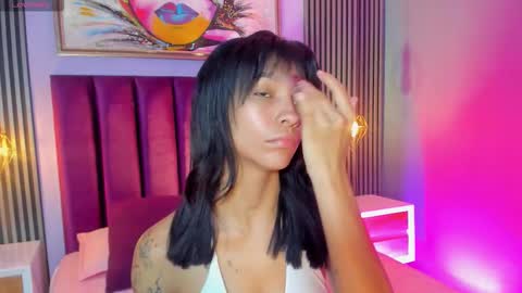 Snapshot of laura_aristizabal_19 chatting on November 14, 2025, 12:37 pm Laura online show from November 14, 2025, 12:37 pm