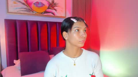 Snapshot of laura_aristizabal_19 chatting on November 16, 2025, 12:33 pm Laura online show from November 16, 2025, 12:33 pm