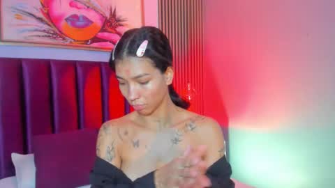 Snapshot of laura_aristizabal_19 chatting on November 20, 2025, 12:49 pm Laura online show from November 20, 2025, 12:49 pm